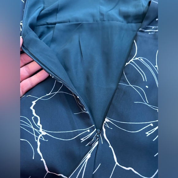 Keepsake The Label  V-Neck Mini Dress size small - Picture 12 of 13